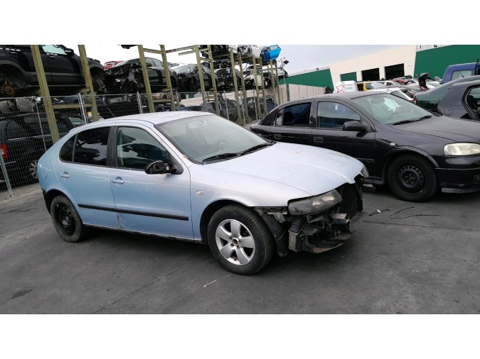REJILLA DERECHA PARAGOLPES DELANTERO SEAT LEON 2004