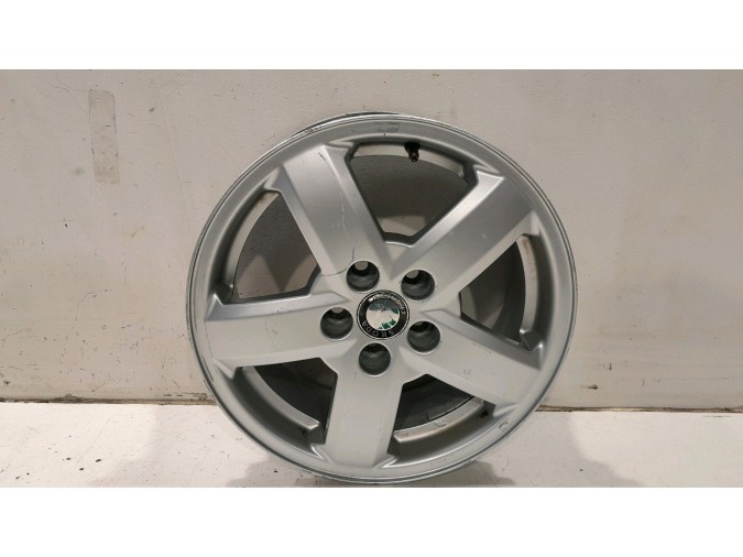 LLANTA SO SKODA OCTAVIA 2002