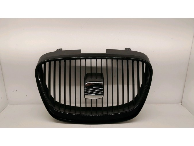 REJILLA DELANTERA SEAT ALTEA 2009