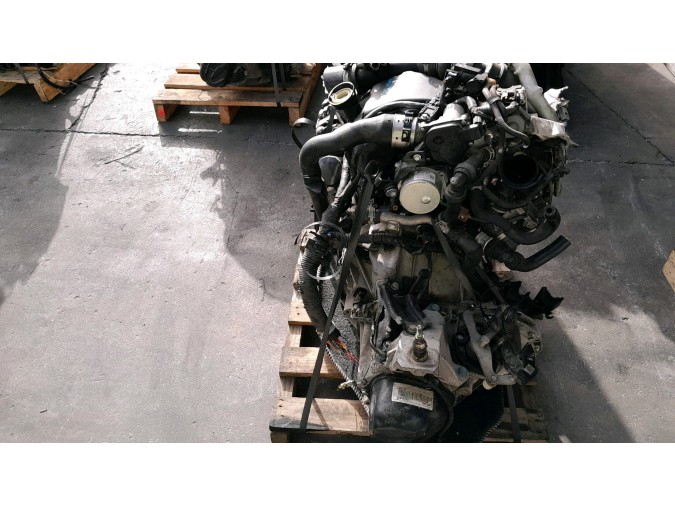 MOTOR CON ACCESORIOS Y CAJA DE CAMBIOS NISSAN MICRA 2018
