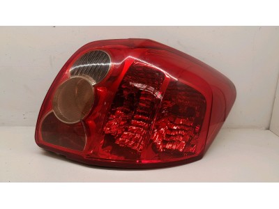 PILOTO TRASERO DERECHO  TOYOTA AURIS 2007