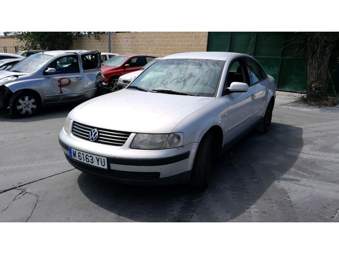 ELEVALUNAS DELANTERO DERECHO VOLKSWAGEN PASSAT 2000