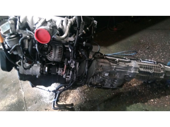 MOTOR CON ACCESORIOS SIN CAJA DE CAMBIOS VOLKSWAGEN TOUAREG 2005