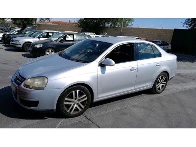 ALETA DELANTERA DERECHA VOLKSWAGEN JETTA