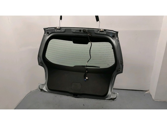 PORTON TRASERO TOYOTA AURIS GRIS 2008