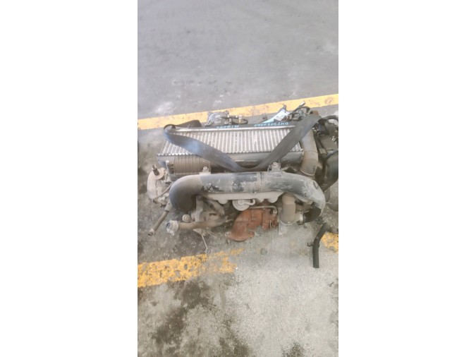 MOTOR CON ACCESORIOS Y CAJA DE CAMBIOS PEUGEOT 306 1995