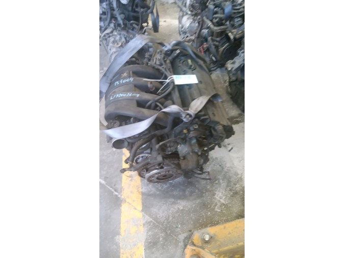 MOTOR CON ACCESORIOS SIN CAJA DE CAMBIOS PEUGEOT 406 1998