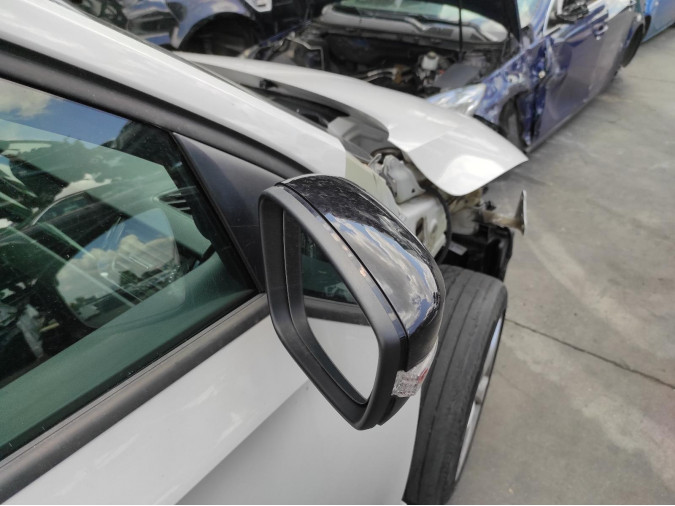 Retrovisor Derecho SKODA RAPID NEGRO 2016
