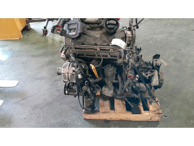MOTOR CON ACCESORIOS Y CAJA DE CAMBIOS SKODA FABIA 2004