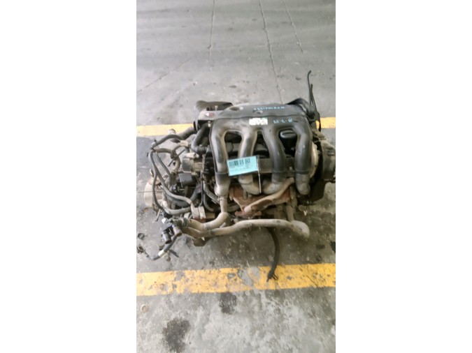 MOTOR CON ACCESORIOS Y CAJA DE CAMBIOS CITROEN XSARA 1998