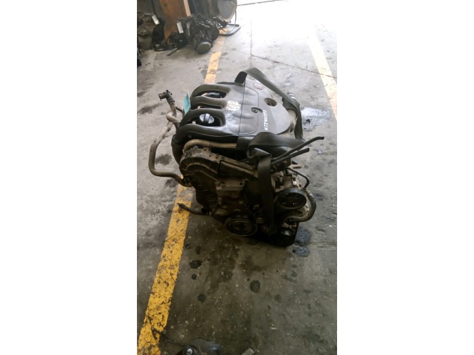 MOTOR CON ACCESORIOS Y CAJA DE CAMBIOS CITROEN XSARA 1998