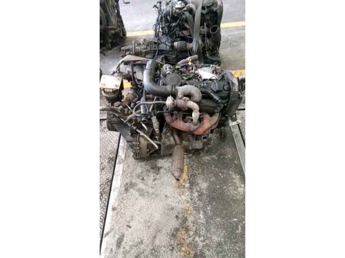MOTOR CON ACCESORIOS Y CAJA DE CAMBIOS FORD GALAXY 2001