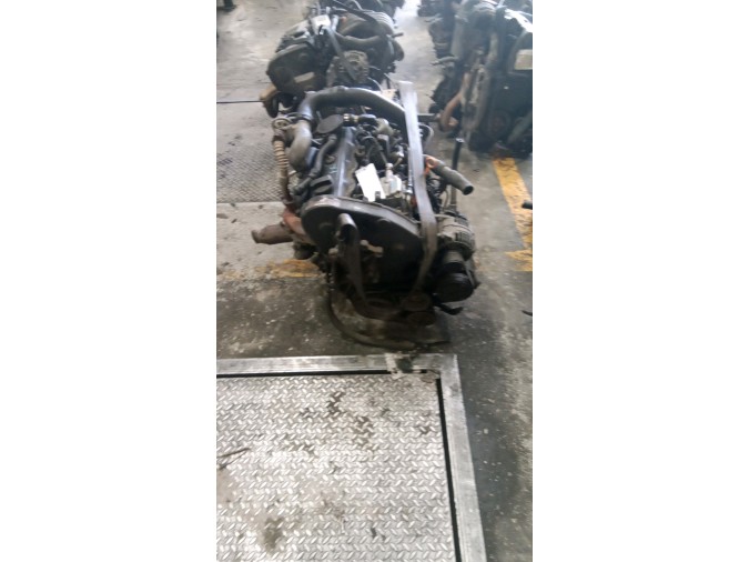 MOTOR CON ACCESORIOS Y CAJA DE CAMBIOS FORD GALAXY 2001