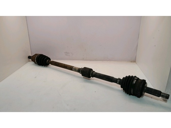 TRANSMISION DELANTERA DERECHA HYUNDAI I30 2010