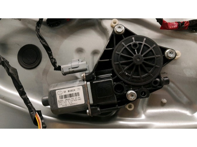 ELEVALUNAS DELANTERO IZQUIERDO HYUNDAI I30 2010