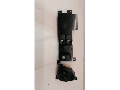 MANDO ELEVALUNAS DELANTERO IZQUIERDO HYUNDAI I30 2010