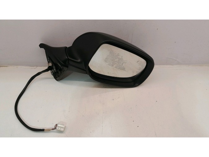 RETROVISOR DERECHO TOYOTA AURIS NEGRO SIN PINTAR 2012