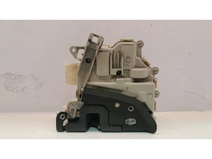 CERRADURA PUERTA DELANTERA DERECHA SEAT ALTEA 2013