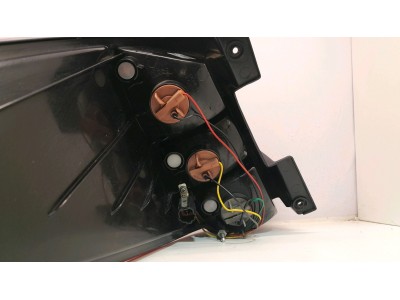 PILOTO TRASERO DERECHO EXTERIOR SSANGYONG RODIUS I 2006