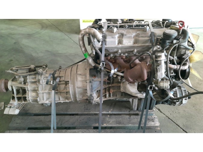 MOTOR CON ACCESORIOS Y CAJA DE CAMBIOS SSANGYONG RODIUS I 2006