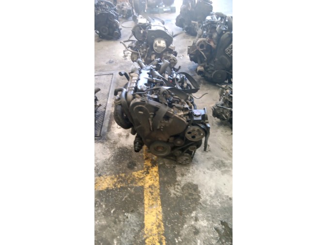 MOTOR CON ACCESORIOS SIN CAJA DE CAMBIOS PEUGEOT PARTNER 2005