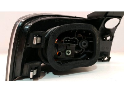 PILOTO TRASERO DERECHO EXTERIOR SEAT IBIZA 2003
