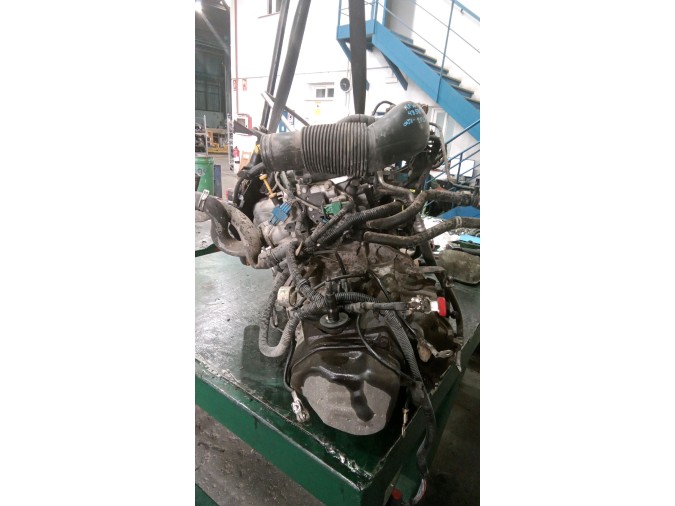 MOTOR CON ACCESORIOS Y CAJA DE CAMBIOS PEUGEOT 206 2004