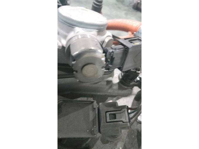 MOTOR CON ACCESORIOS SIN CAJA DE CAMBIOS LEXUS IS 300H 2018