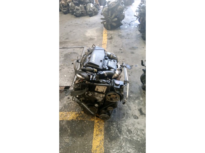 Motor PEUGEOT 206 2003