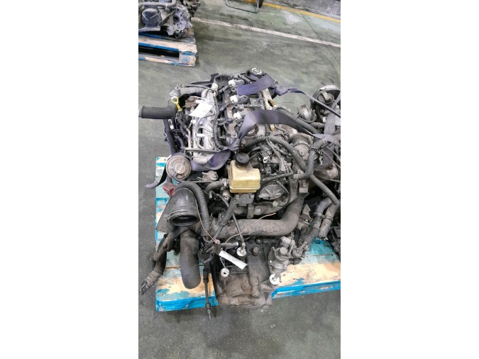 MOTOR CON ACCESORIOS Y CAJA DE CAMBIOS MAZDA 6
