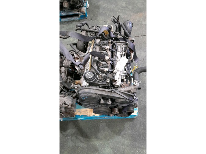 MOTOR CON ACCESORIOS Y CAJA DE CAMBIOS MAZDA 6