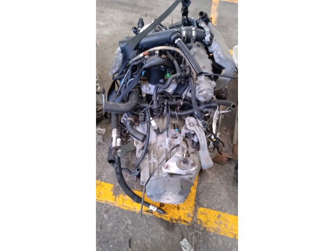 MOTOR CON ACCESORIOS Y CAJA DE CAMBIOS PEUGEOT EXPERT