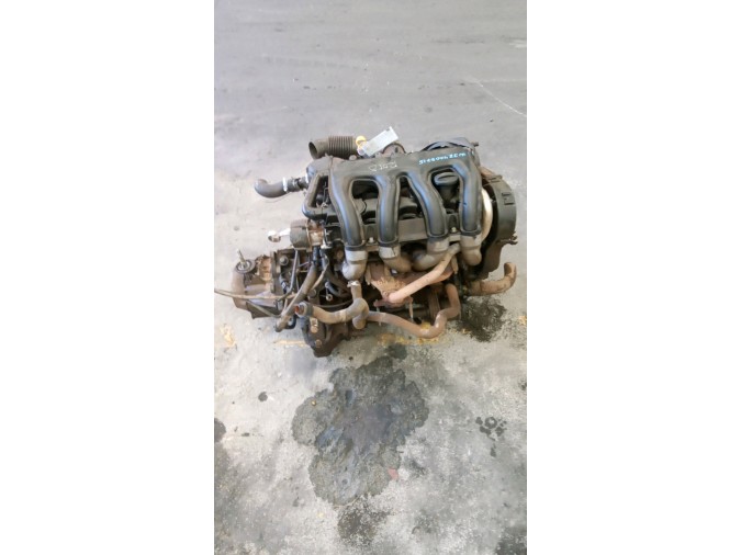 MOTOR CON ACCESORIOS Y CAJA DE CAMBIOS CITROEN XSARA 1998