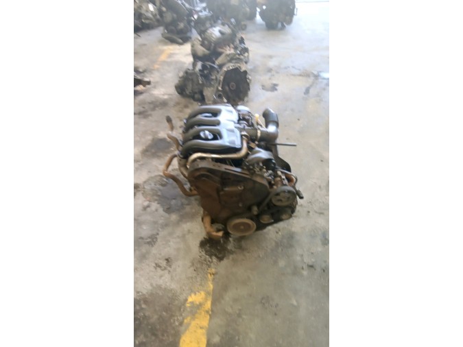 MOTOR CON ACCESORIOS Y CAJA DE CAMBIOS CITROEN XSARA 1998