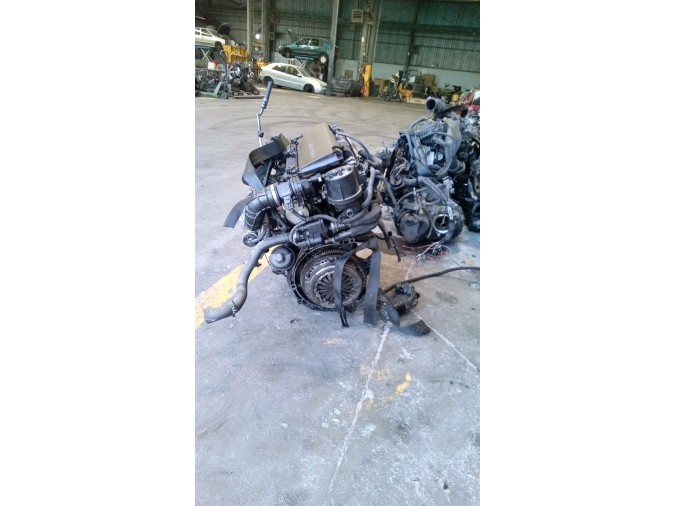 MOTOR CON ACCESORIOS Y CAJA DE CAMBIOS PEUGEOT BIPPER 2008