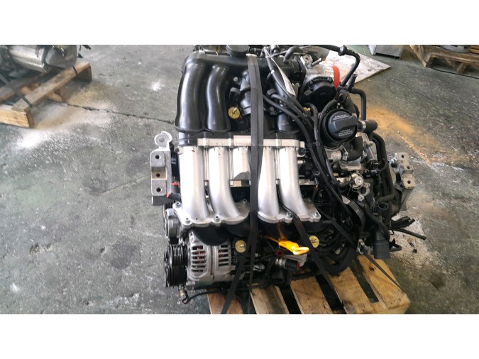 MOTOR CON ACCESORIOS Y CAJA DE CAMBIOS SEAT TOLEDO 1999