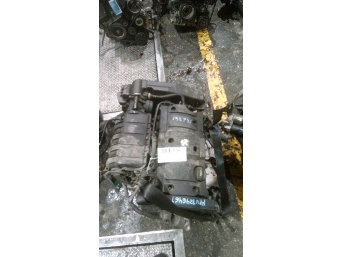 MOTOR CON ACCESORIOS SIN CAJA DE CAMBIOS PEUGEOT 307