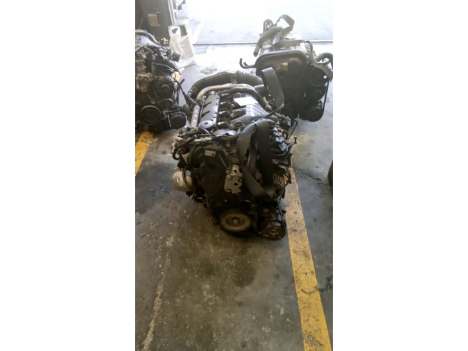 MOTOR CON ACCESORIOS Y CAJA DE CAMBIOS PEUGEOT 307 2000
