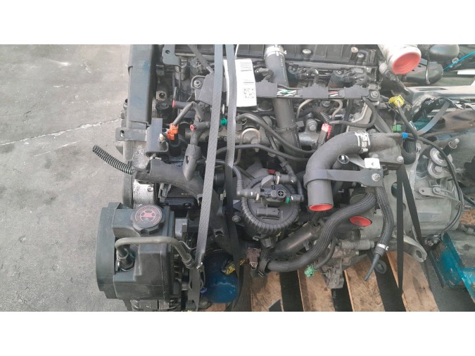 MOTOR CON ACCESORIOS Y CAJA DE CAMBIOS CITROEN XSARA 2004