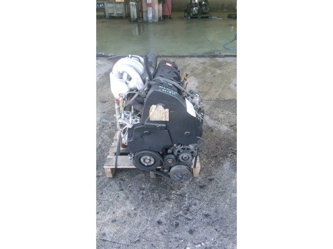 Motor CITROEN SAXO 2002