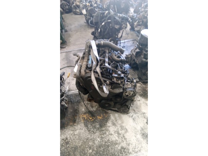 MOTOR CON ACCESORIOS Y CAJA DE CAMBIOS CITROEN C5 2002