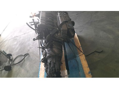 MOTOR CON ACCESORIOS Y CAJA DE CAMBIOS BMW 525 1996