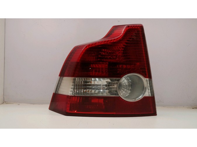 PILOTO TRASERO IZQUIERDO VOLVO S40 2004