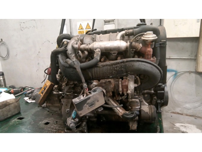 MOTOR CON ACCESORIOS Y CAJA DE CAMBIOS CITROEN XSARA 2003