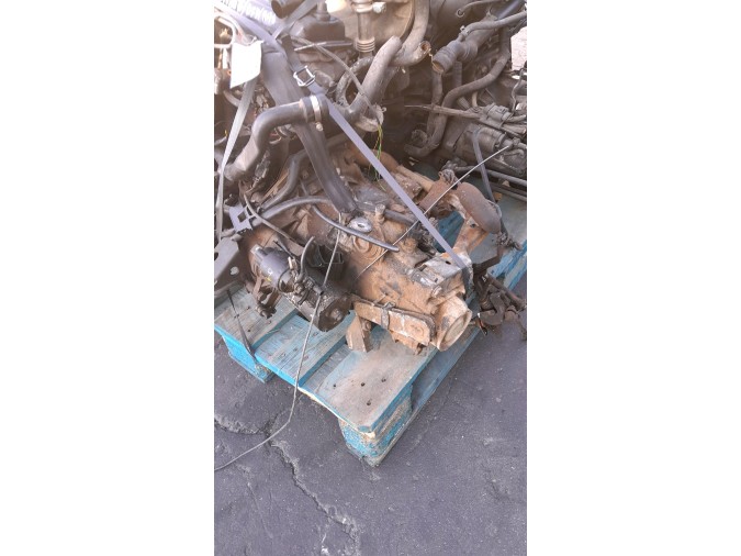 MOTOR CON ACCESORIOS SIN CAJA DE CAMBIOS SEAT CORDOBA 1996