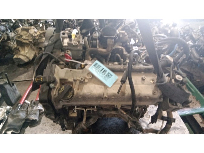 MOTOR CON ACCESORIOS SIN CAJA DE CAMBIOS FIAT PANDA 2010