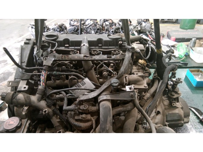 MOTOR CON ACCESORIOS Y CAJA DE CAMBIOS PEUGEOT 206 2002