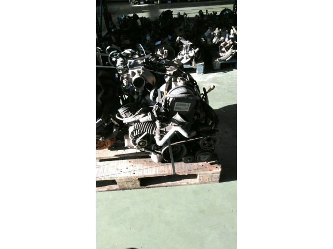 MOTOR CON ACCESORIOS Y CAJA DE CAMBIOS SUZUKI SWIFT 2002