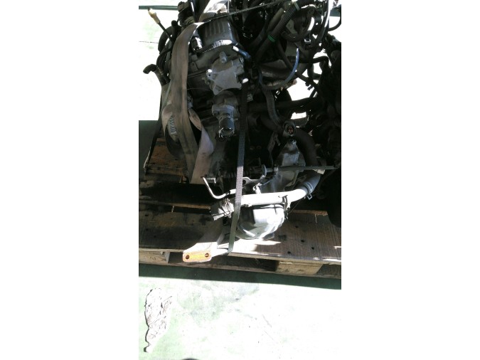 MOTOR CON ACCESORIOS Y CAJA DE CAMBIOS SUZUKI SWIFT 2002
