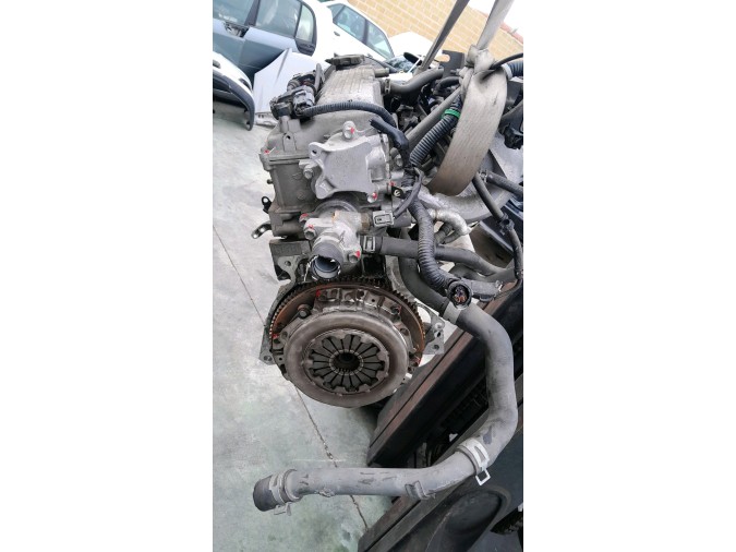 MOTOR CON ACCESORIOS Y CAJA DE CAMBIOS SUZUKI SWIFT 2002